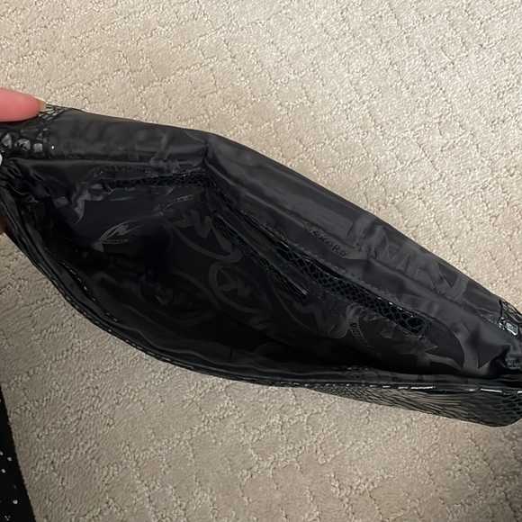 Michael Kors classic Clutch bag - Picture 4 of 8